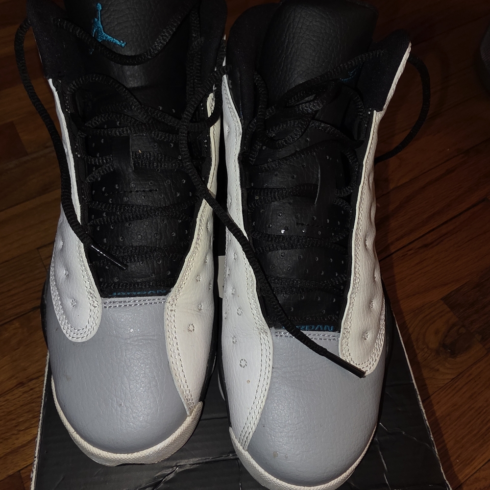 Air Jordan 13 Retro Grade School Size 6. Gently Used I  Great Condition